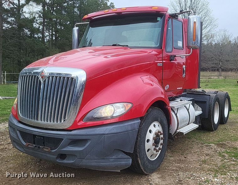 image for item DO4871 2012 International Prostar Plus semi truck