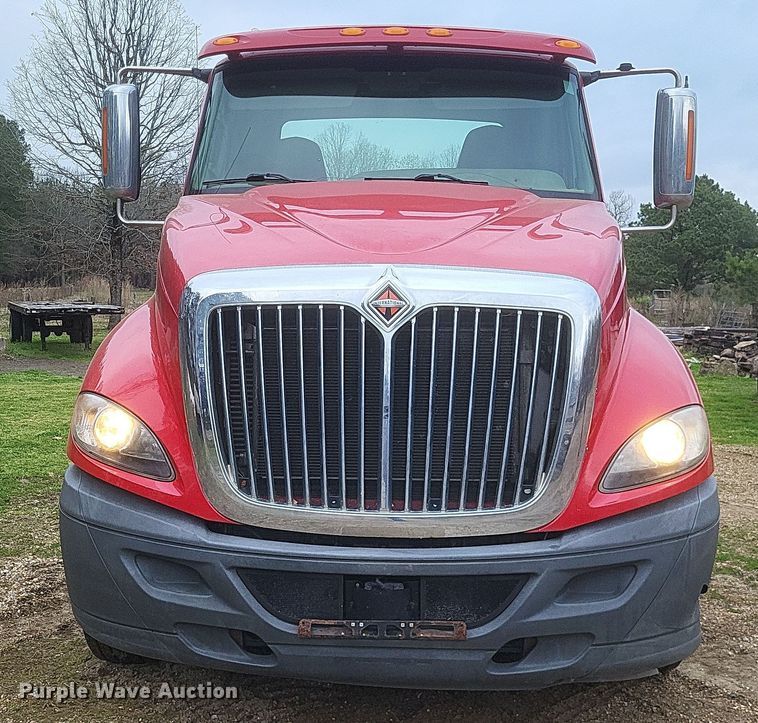 image for item DO4871 2012 International Prostar Plus semi truck