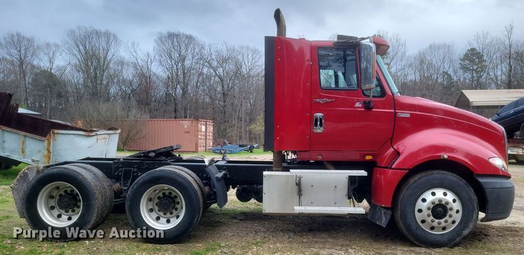 image for item DO4871 2012 International Prostar Plus semi truck