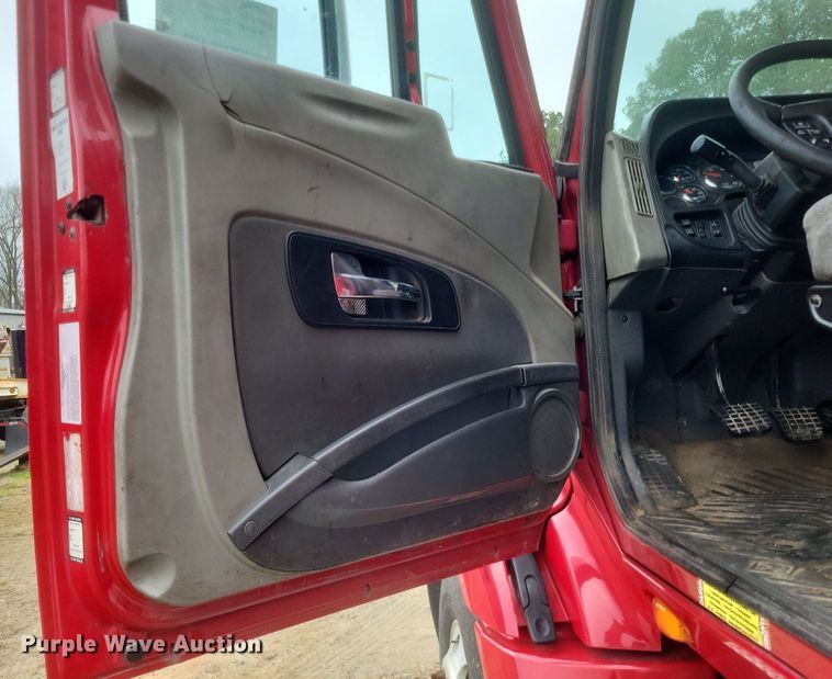 image for item DO4871 2012 International Prostar Plus semi truck