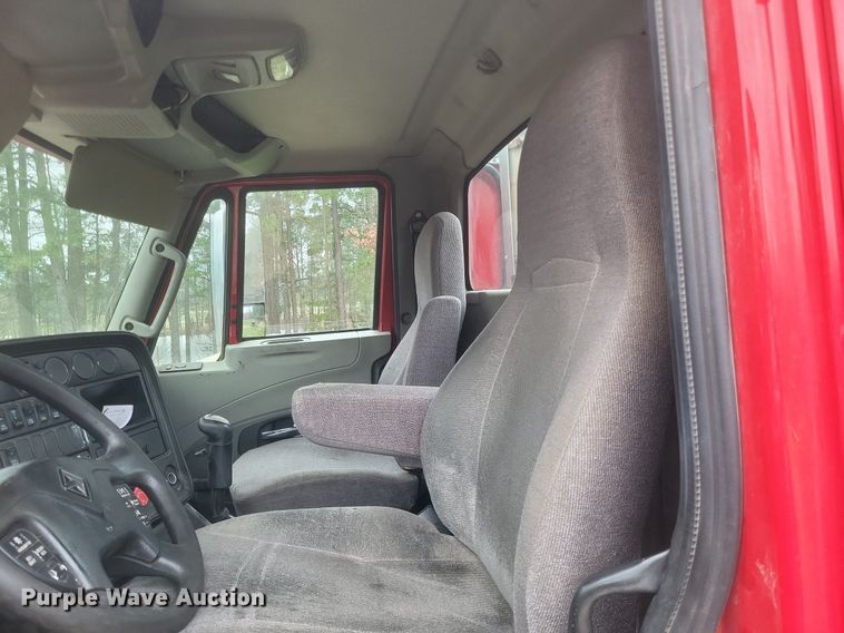 image for item DO4871 2012 International Prostar Plus semi truck