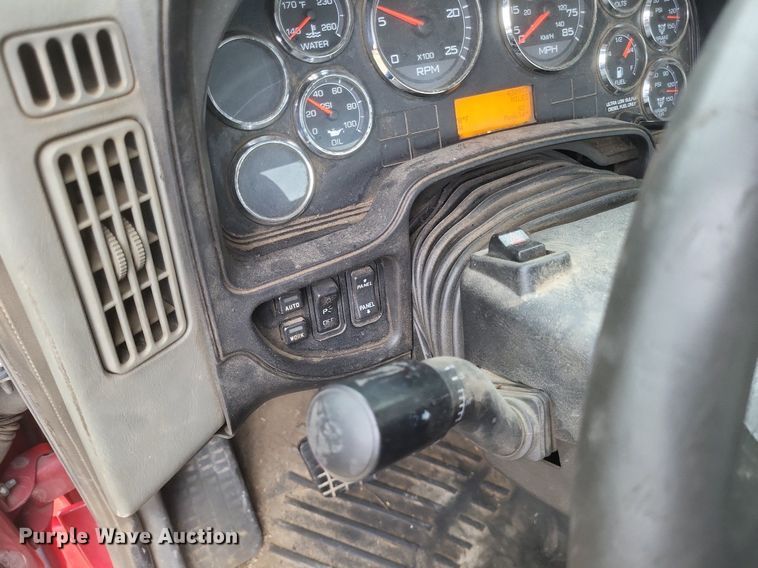 image for item DO4871 2012 International Prostar Plus semi truck