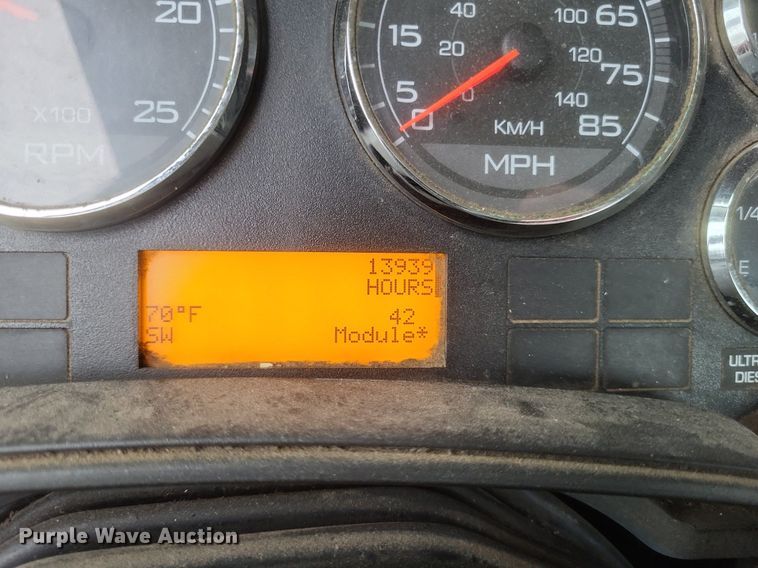 image for item DO4871 2012 International Prostar Plus semi truck