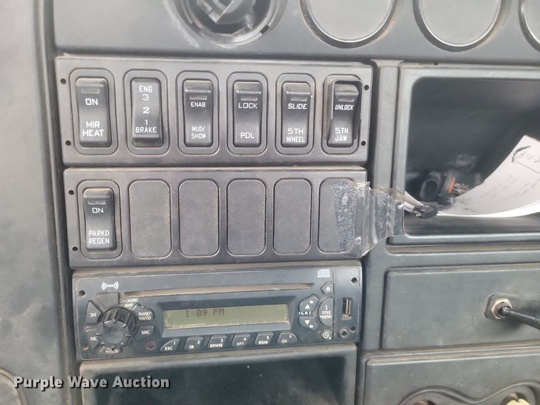 image for item DO4871 2012 International Prostar Plus semi truck