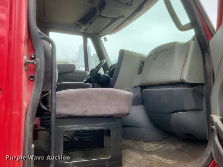 image for item DO4871 2012 International Prostar Plus semi truck