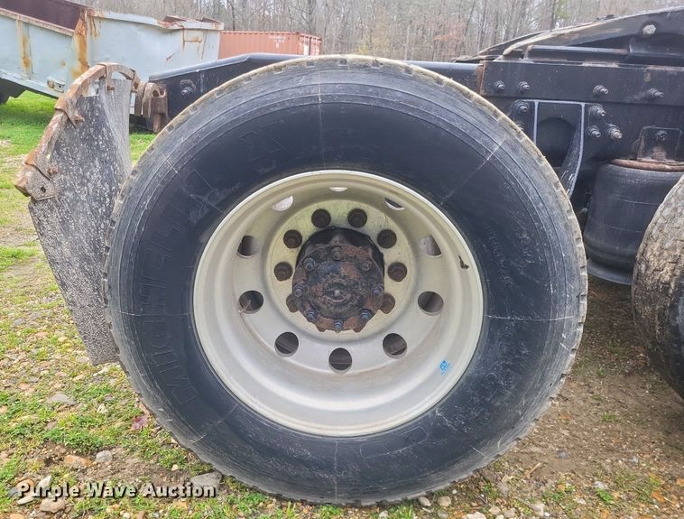 image for item DO4871 2012 International Prostar Plus semi truck