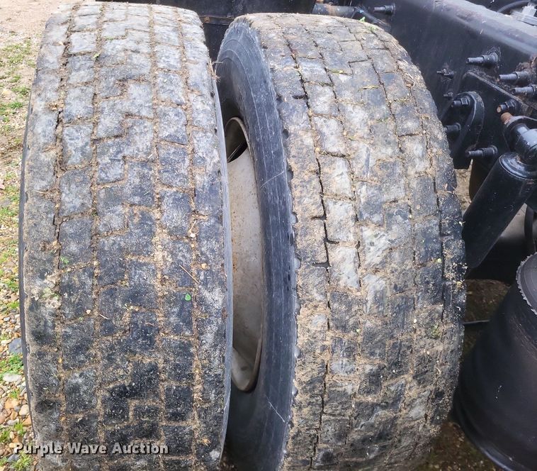 image for item DO4871 2012 International Prostar Plus semi truck