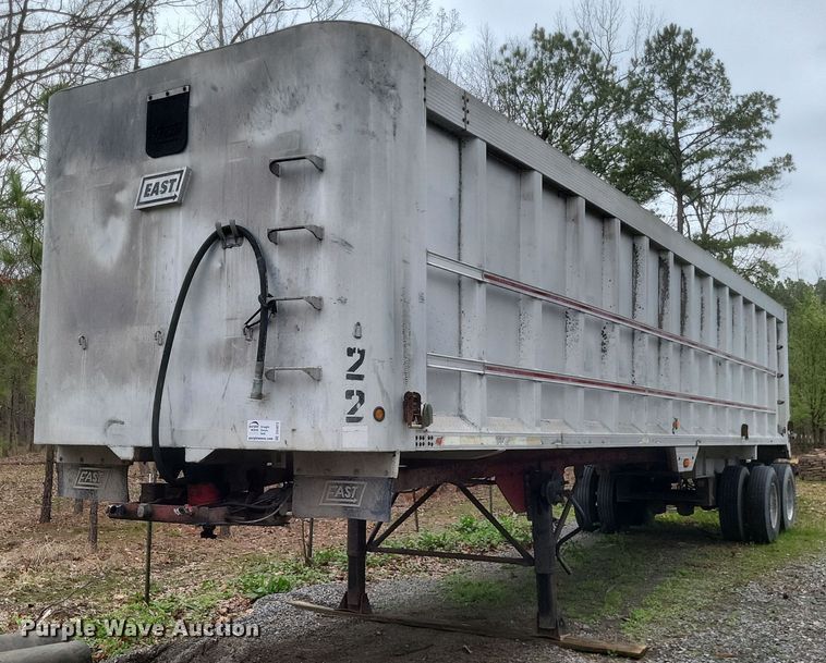 image for item DO4872 1995 East end dump trailer