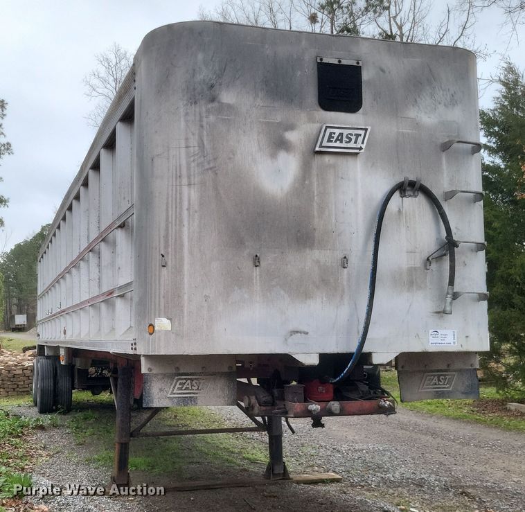 image for item DO4872 1995 East end dump trailer