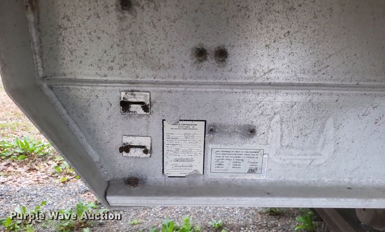 image for item DO4872 1995 East end dump trailer