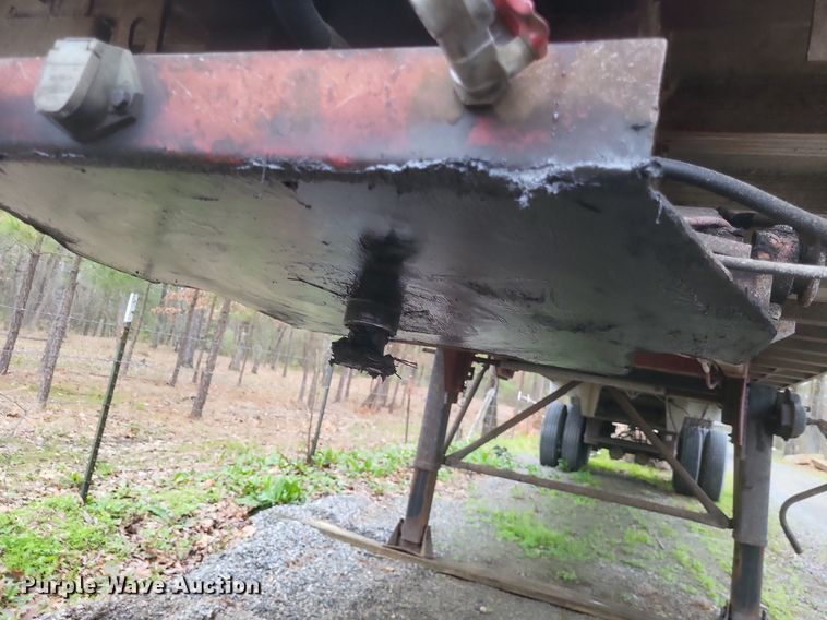 image for item DO4872 1995 East end dump trailer