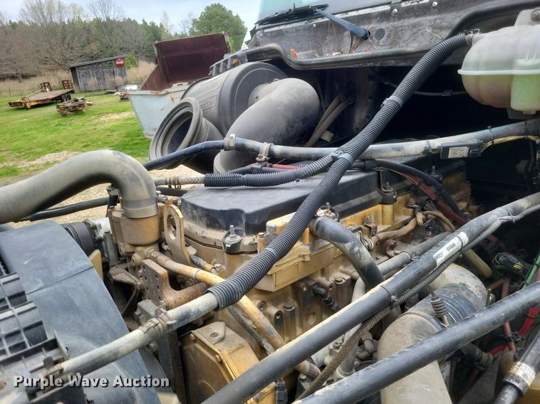 image for item DO4874 2007 Freightliner  Columbia 120 semi truck