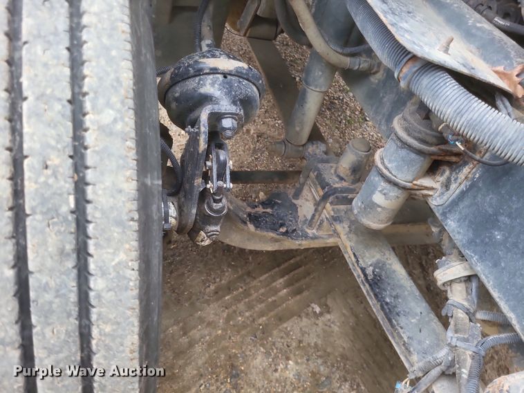 image for item DO4874 2007 Freightliner  Columbia 120 semi truck