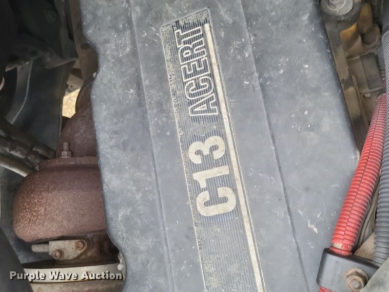 image for item DO4874 2007 Freightliner  Columbia 120 semi truck