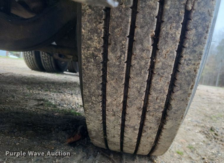 image for item DO4874 2007 Freightliner  Columbia 120 semi truck