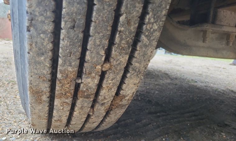 image for item DO4874 2007 Freightliner  Columbia 120 semi truck