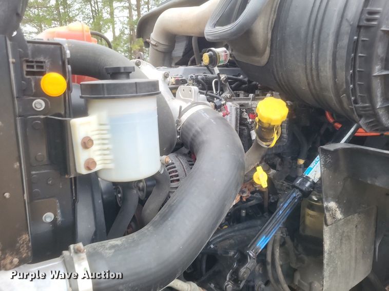 image for item DO4875 2019 International RH613 semi truck