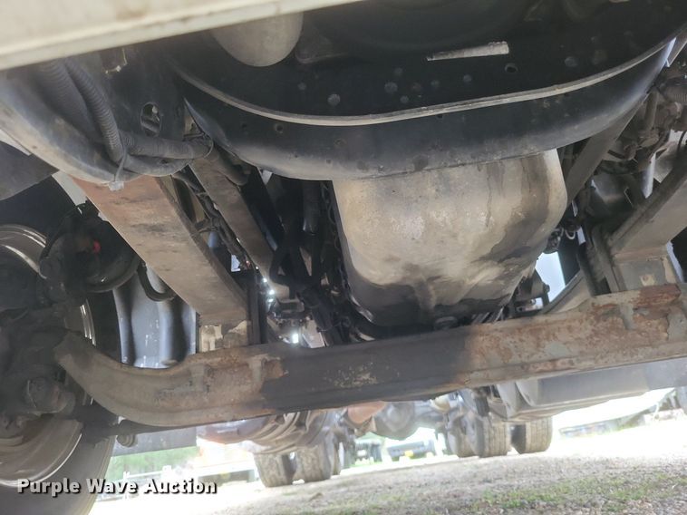 image for item DO4875 2019 International RH613 semi truck