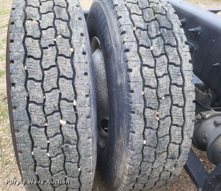 image for item DO4875 2019 International RH613 semi truck