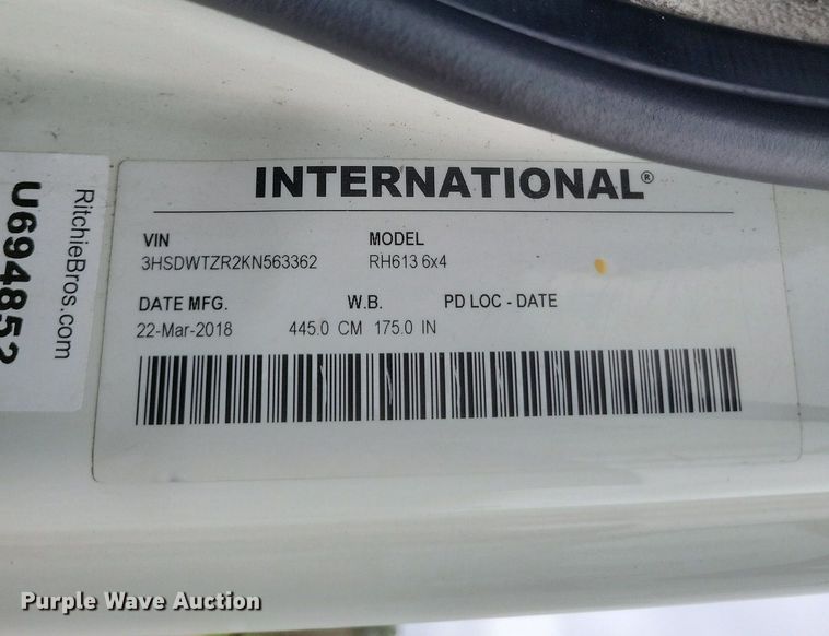 image for item DO4875 2019 International RH613 semi truck