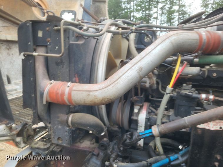 image for item DO4876 1995 White GMC WG dump truck