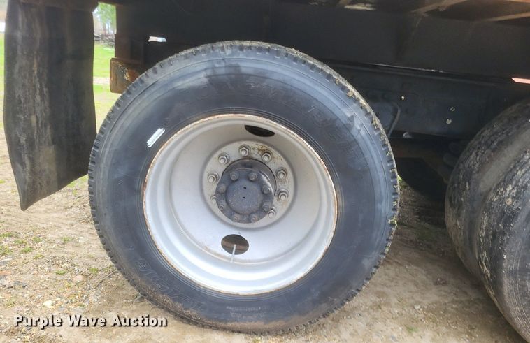 image for item DO4876 1995 White GMC WG dump truck