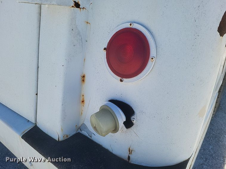 image for item DO4880 1985 International S1700 fuel truck