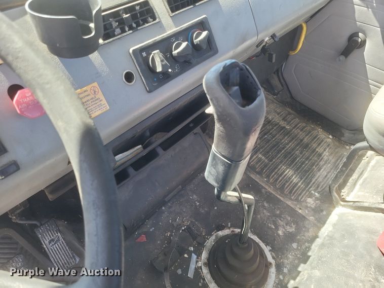 image for item DO4881 1998 Freightliner FL112 semi truck