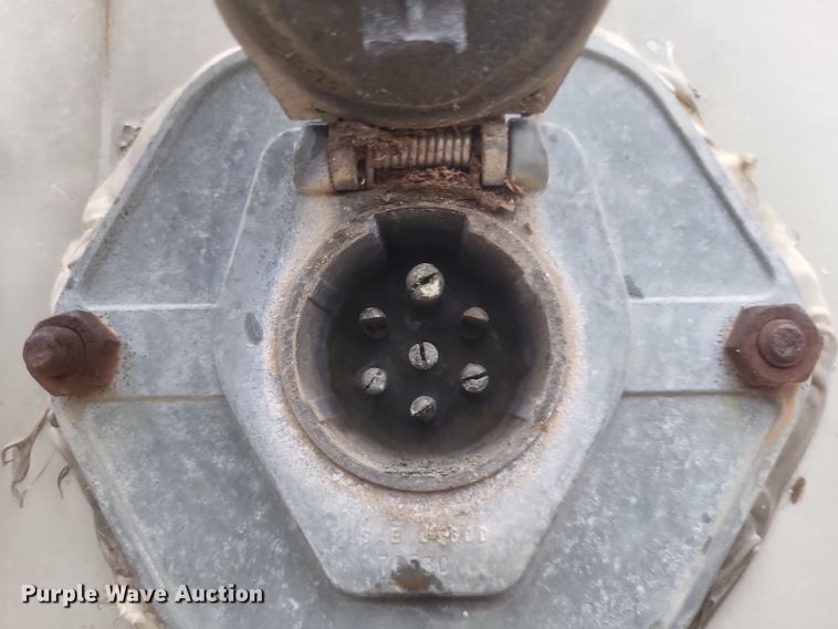 image for item DO4889 1988 Utility  VS2P dry van trailer