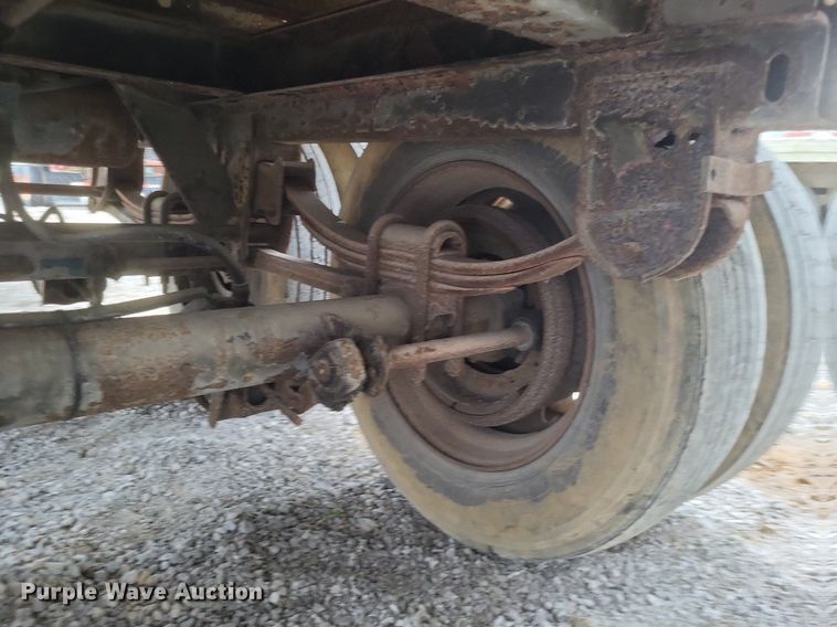 image for item DO4889 1988 Utility  VS2P dry van trailer