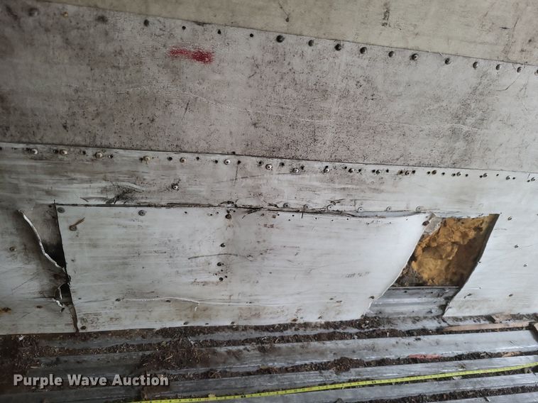 image for item DO4889 1988 Utility  VS2P dry van trailer