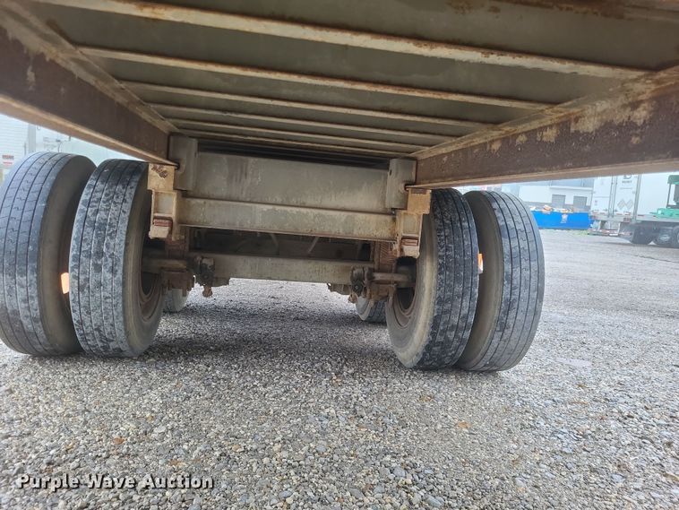 image for item DO4890 1988 Fruehauf  FC-9-F2-48W1.5 dry van trailer