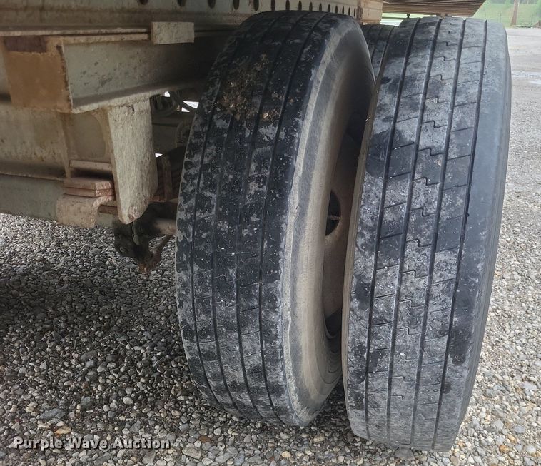 image for item DO4890 1988 Fruehauf  FC-9-F2-48W1.5 dry van trailer