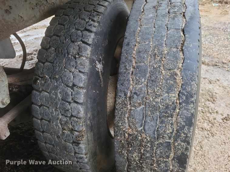 image for item DO4894 1993 Trailmobile  dry van trailer