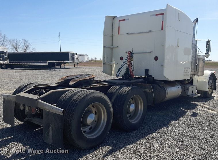 image for item DP2714 2001 Peterbilt 379 semi truck
