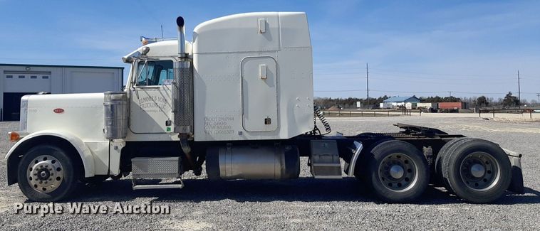 image for item DP2714 2001 Peterbilt 379 semi truck