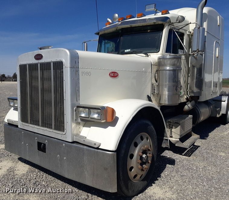image for item DP2714 2001 Peterbilt 379 semi truck