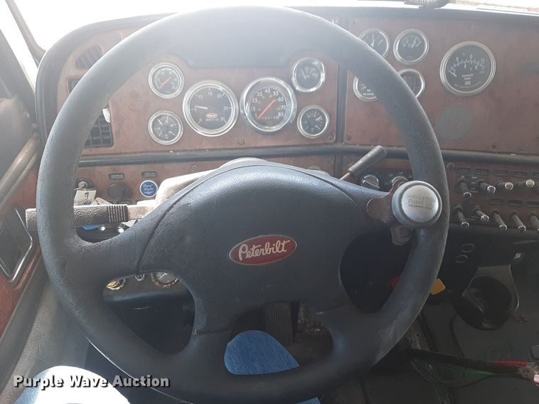 image for item DP2714 2001 Peterbilt 379 semi truck