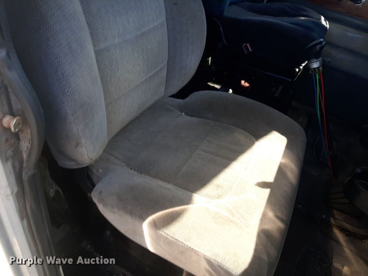 image for item DP2714 2001 Peterbilt 379 semi truck