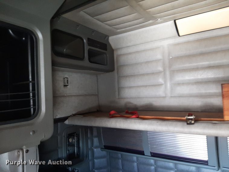 image for item DP2714 2001 Peterbilt 379 semi truck