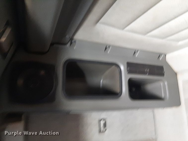 image for item DP2714 2001 Peterbilt 379 semi truck