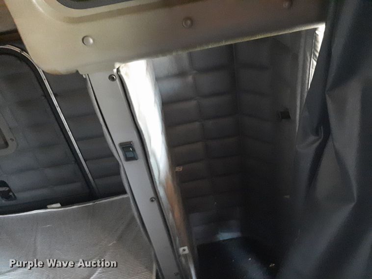 image for item DP2714 2001 Peterbilt 379 semi truck