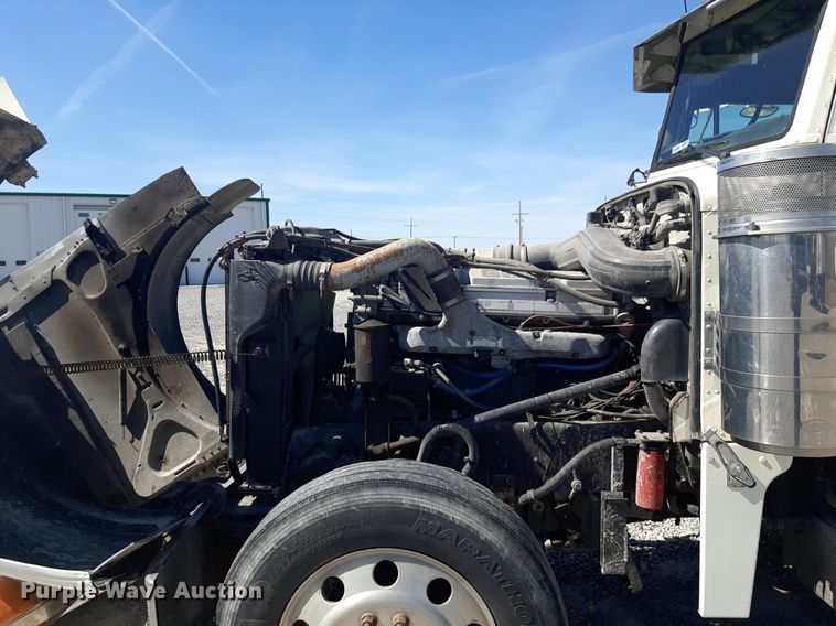 image for item DP2714 2001 Peterbilt 379 semi truck