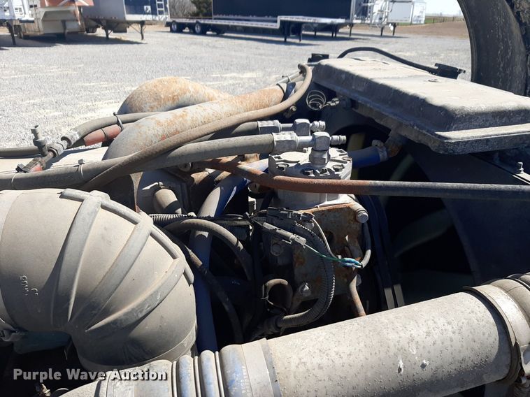 image for item DP2714 2001 Peterbilt 379 semi truck