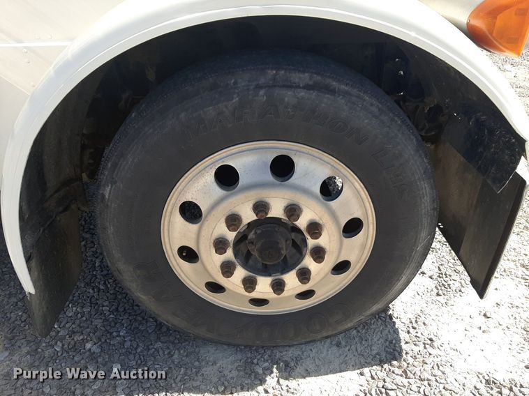 image for item DP2714 2001 Peterbilt 379 semi truck