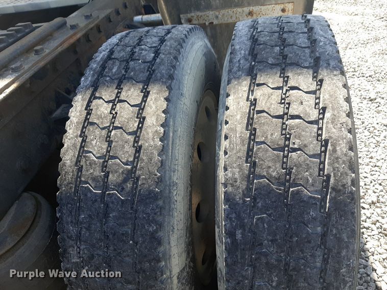 image for item DP2714 2001 Peterbilt 379 semi truck