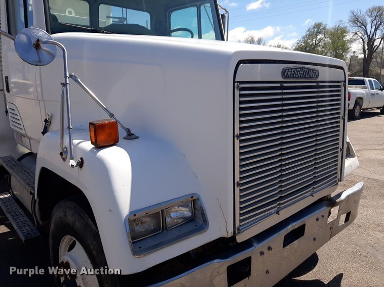 image for item DP2772 1994 Freightliner  vacuum truck