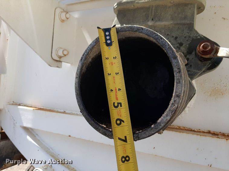 image for item DP2772 1994 Freightliner  vacuum truck