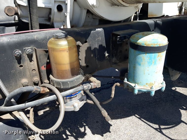 image for item DP2772 1994 Freightliner  vacuum truck