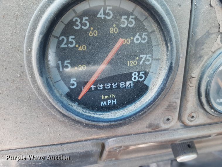 image for item DP2772 1994 Freightliner  vacuum truck